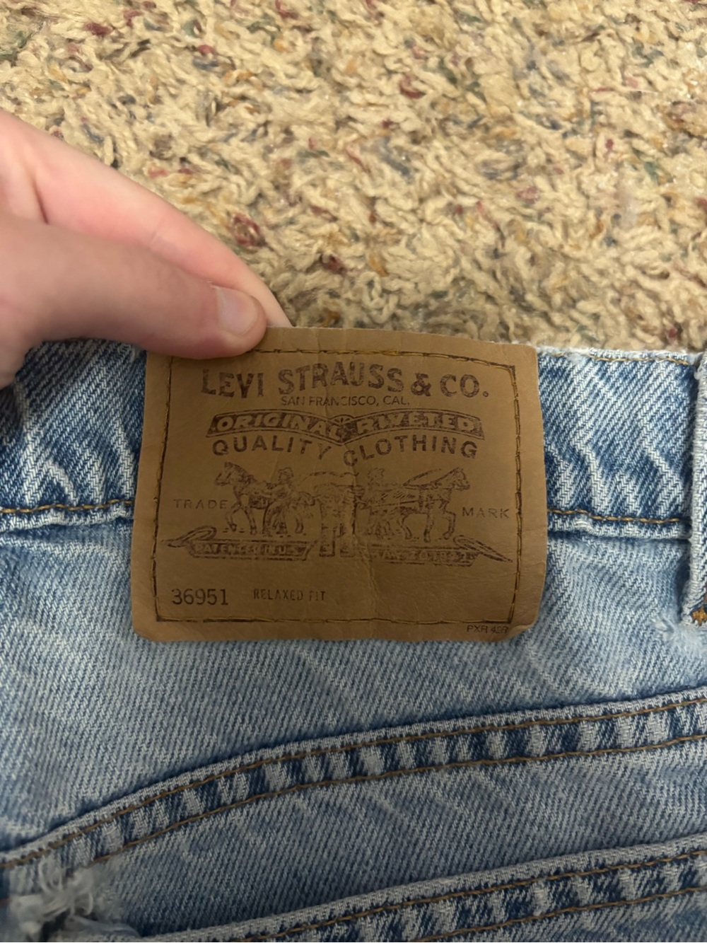 Vintage 1996 Levi’s 951 Relaxed Fit Orange Tag Denim Shorts — Women’s Size 14 - Picture 8 of 10